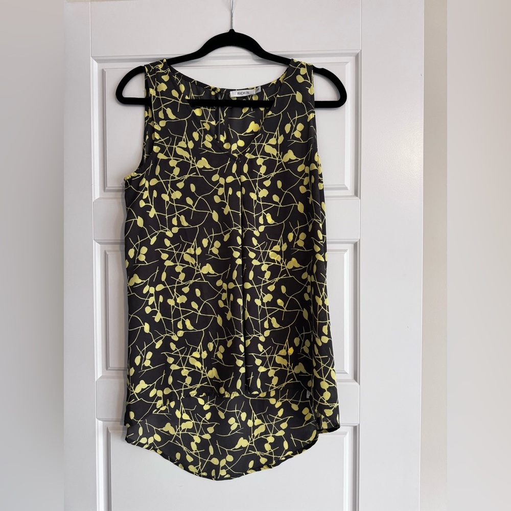 Ricki's Black Sleeveless Camisole with Yellow Vine Print
